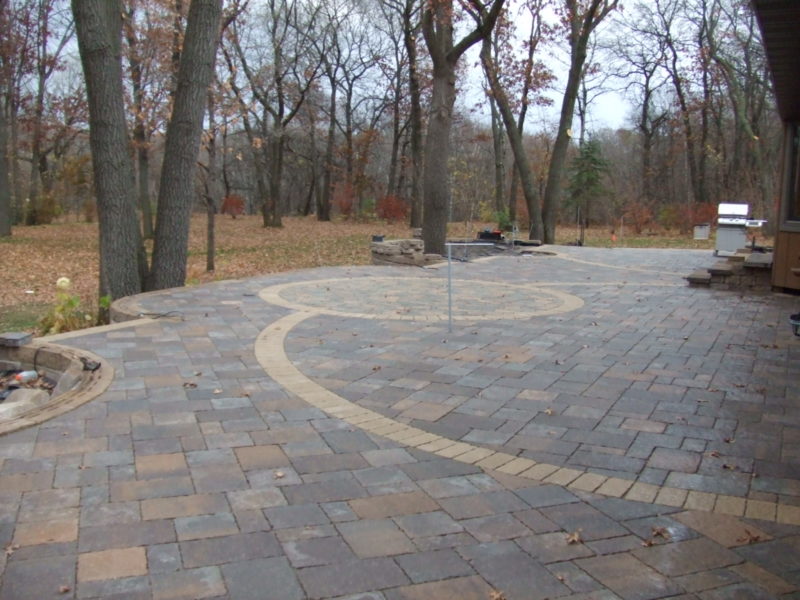 Why Are Paver Patios Better Than Stamped Concrete Scenic Specialties Landscape Professionals - Cement Patio With Pavers